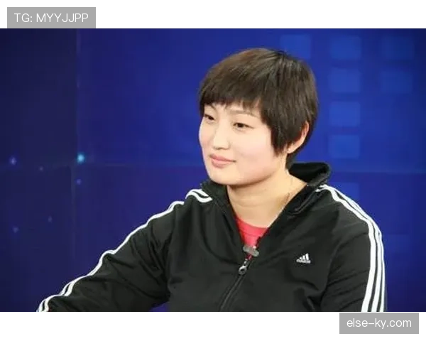 杨昊晒的客厅比五星酒店还壕，朋友群瞬间没人敢回